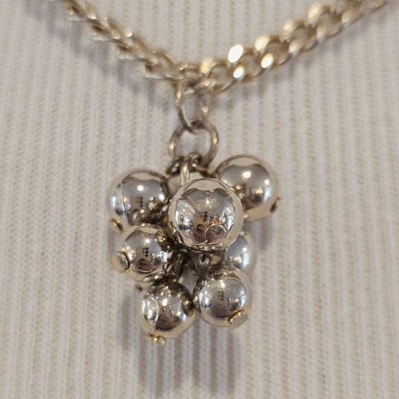 Vintage Goldtone Bubble Pendant On  Goldtone Curb Link Chain - Picture 2 of 4